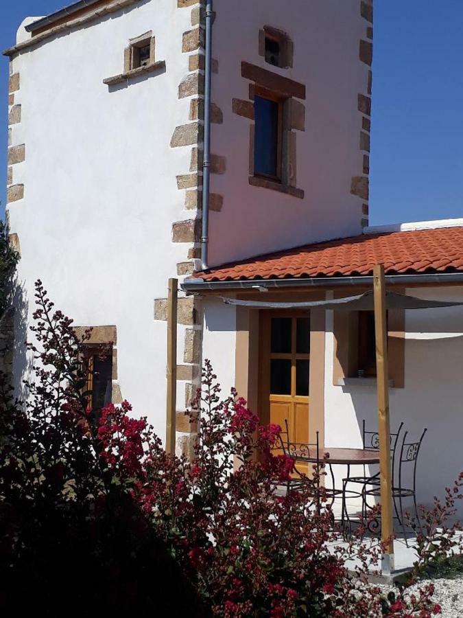 Hotel Pigeonnier Vic-le-Comte Exterior foto